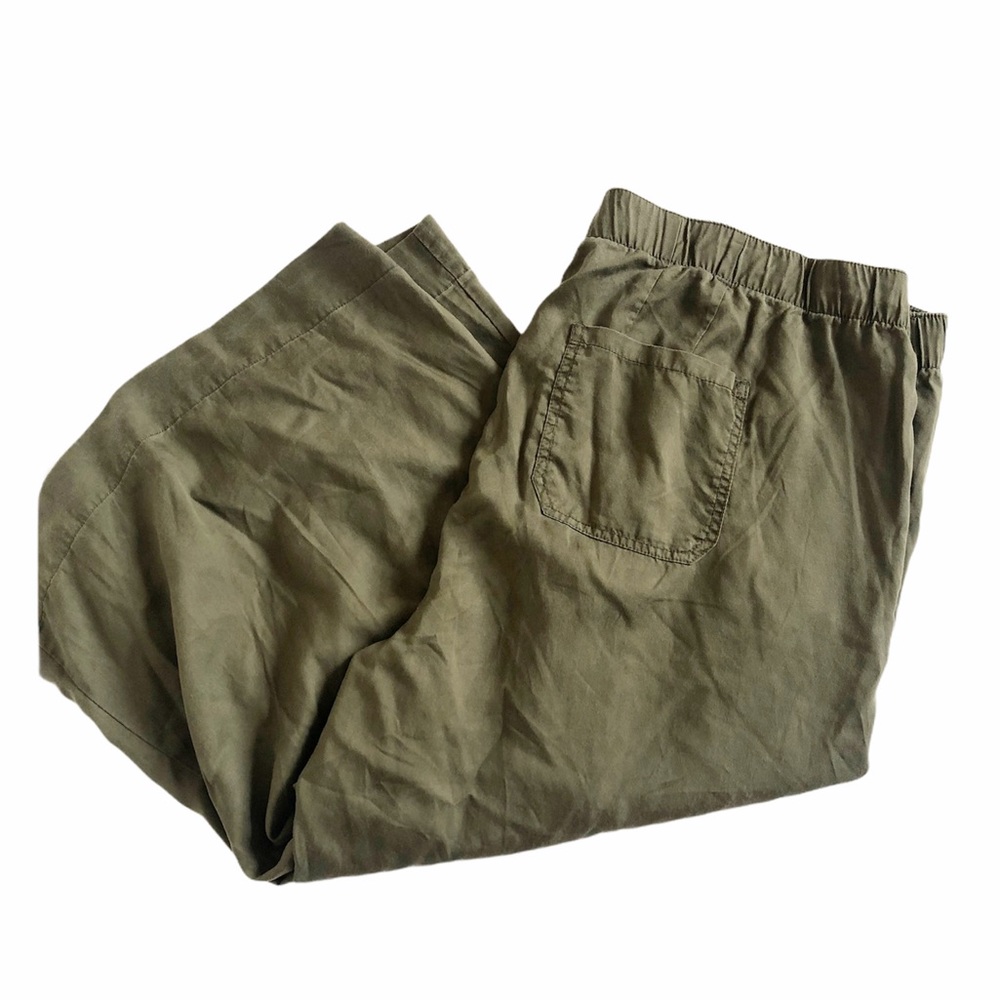 NWT Lane Bryant olive green comfortable crop pants